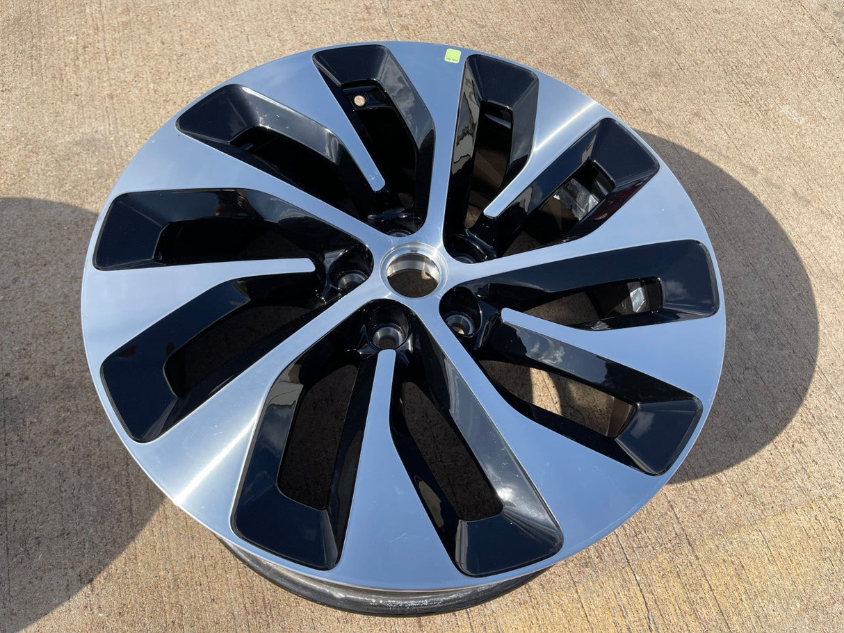 21" 21x8.5 Lucid Air OEM 95542 wheel rim 5x120 2024 2025 2026 FRONT Texas Truck Tire