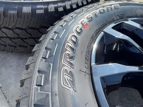 20" Chevy Silverado Trail Boss GMC AT4 2500 OEM 94030 wheels rims NEW A/T Texas Truck Tire