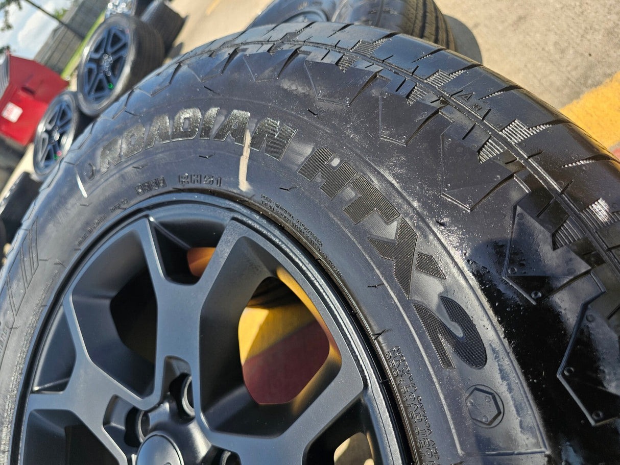 (1) 17" Jeep Wrangler Rubicon OEM 9218 wheel rim Gladiator tire NEXEN HTX2 NEW Texas Truck Tire