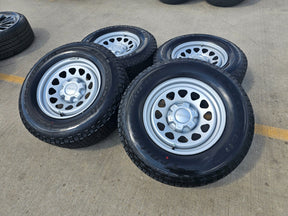 17" GMC Sierra Chevy Silverado OEM wheels rims tires 8130 Yukon NEW BFG A/T Texas Truck Tire