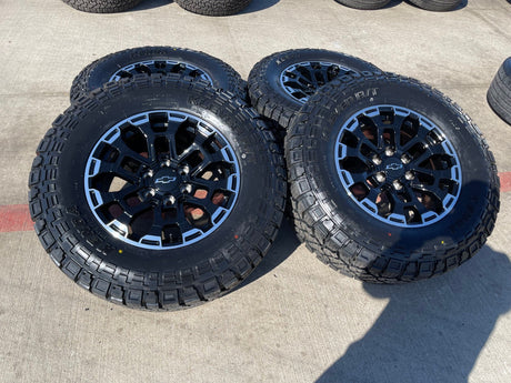 18" Chevy Silverado ZR2 Tahoe TRAIL BOSS Sierra OEM wheels rims tires 2026 NEW Texas Truck Tire