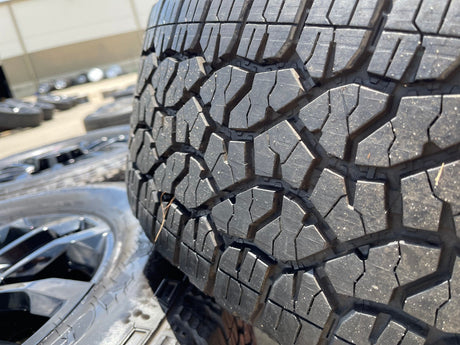 20" GMC AT4 Chevy Silverado Trail Boss 2500 OEM 94030 wheels rims 2025 2026 NEW Texas Truck Tire