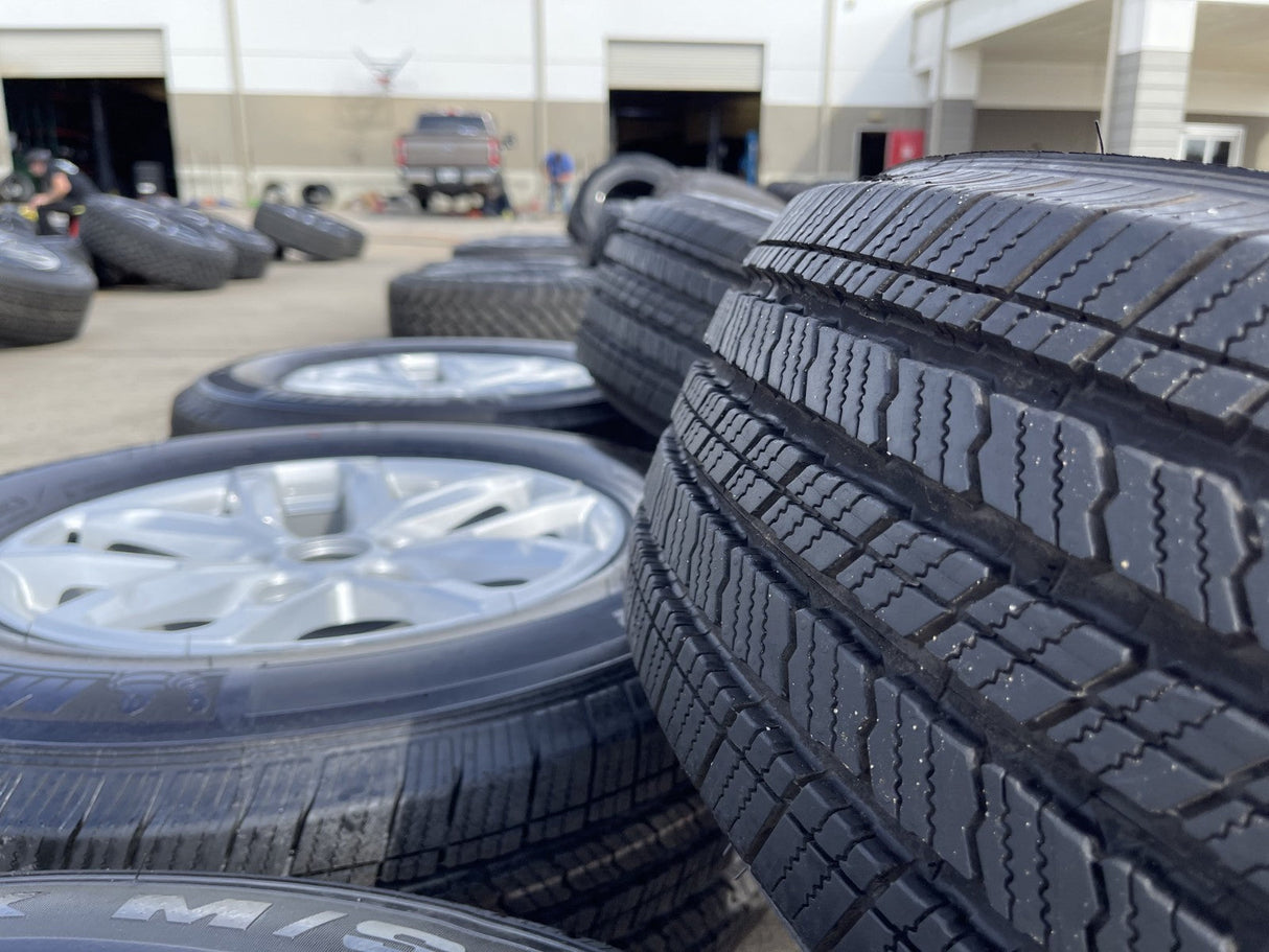 17" Jeep Wrangler Gladiator RUBICON OEM 9301 95329 wheels rims tires MICHELIN Texas Truck Tire