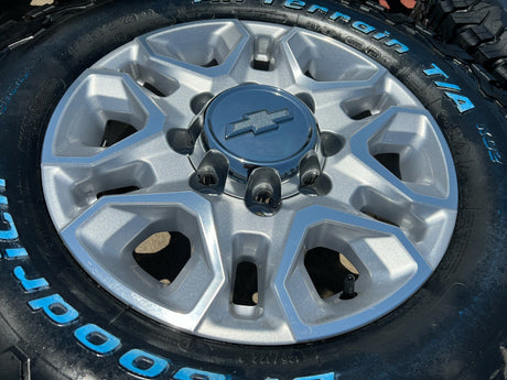 18" Chevy Silverado Trail Boss 2500 3500 OEM 5959 wheels rims NEW BFG KO3 A/T Texas Truck Tire