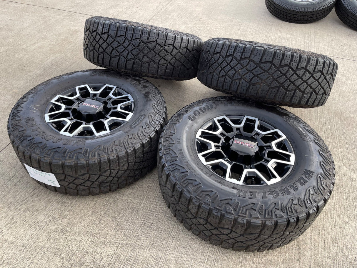 18" GMC Sierra AT4X Chevy Trail Boss 2500 OEM 14136 wheels rims GOODYEAR 35" Texas Truck Tire