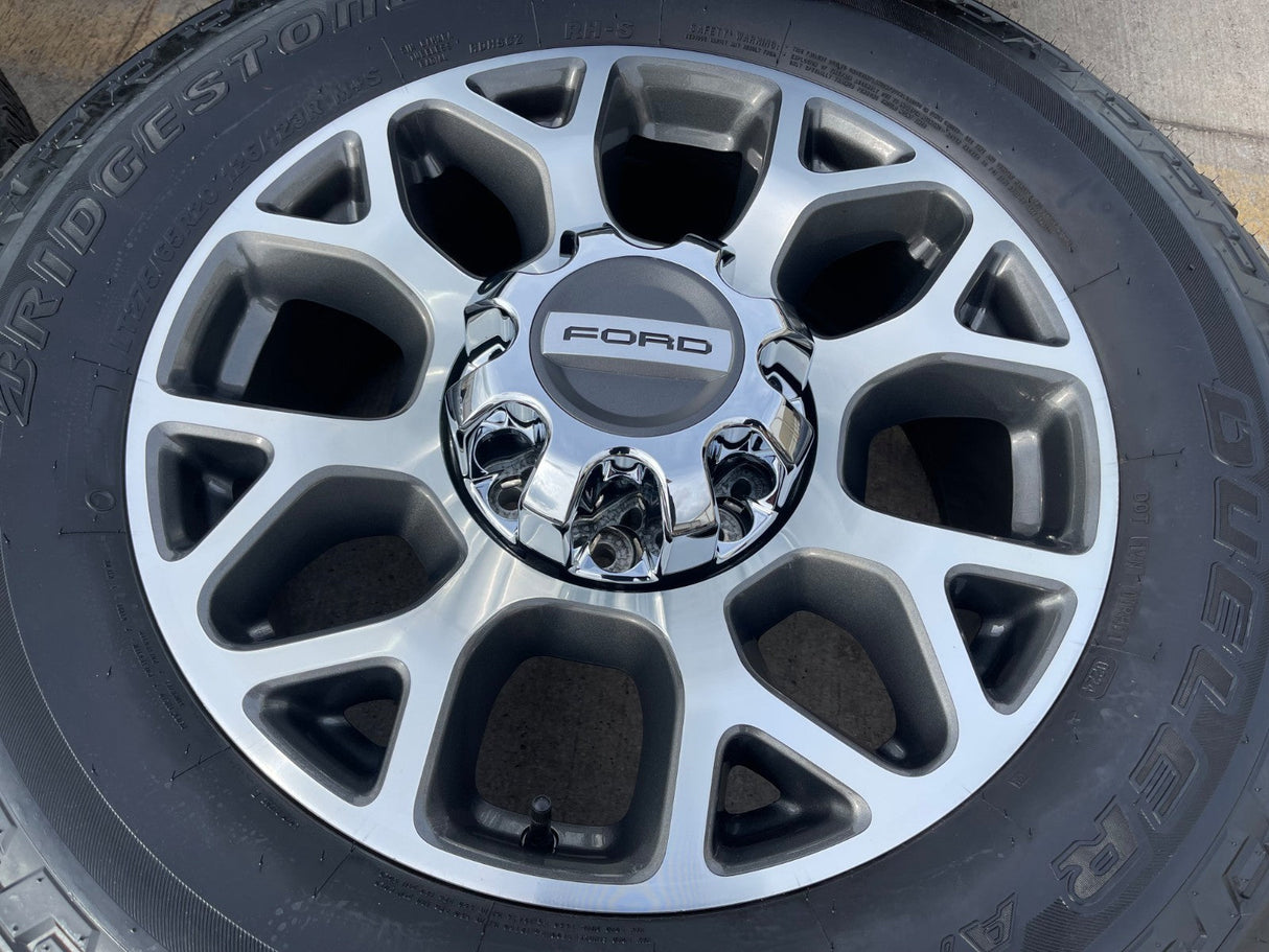 20" Ford F-250 F-350 OEM Lariat wheels rims 10292 tires BRIDGESTONE DUELER A/T Texas Truck Tire