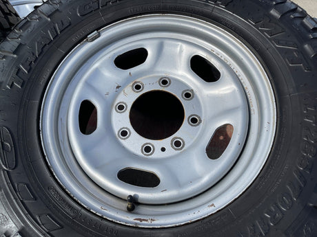 17" Ford F-250 F-350 OEM 3828 wheels rims tires NITRO GRAPLER M/T 33" Texas Truck Tire