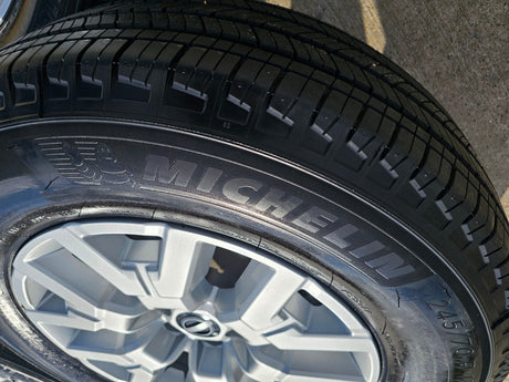 17" Nissan Frontier OEM Desert Runner 62832 wheels rims 2025 2026 NEW MICHELIN Texas Truck Tire