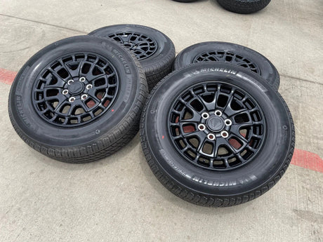 18" Toyota Tundra TSS T FORCE TRD OEM black wheels rims Sequoia 2025 2026 NEW Texas Truck Tire