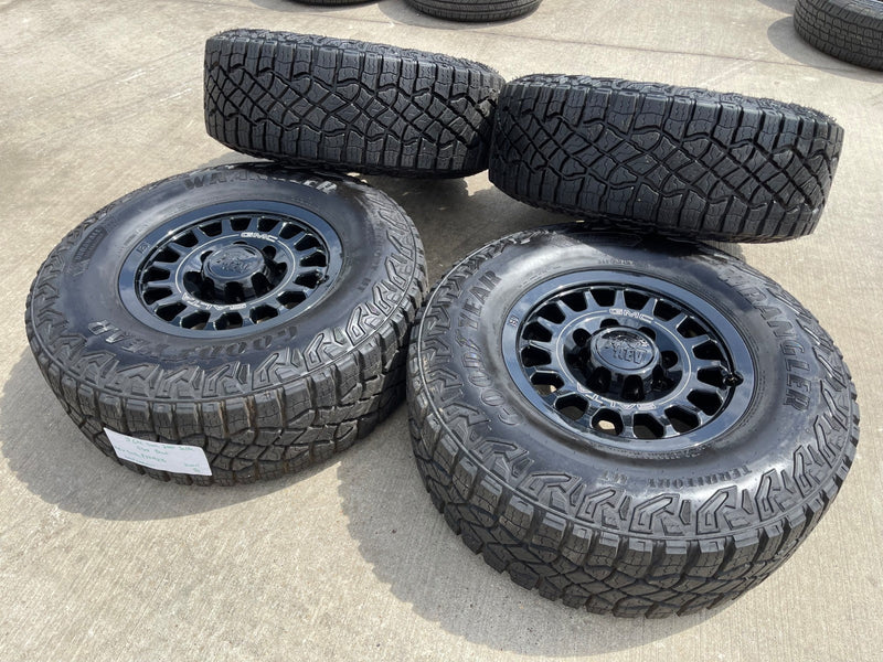 18" AEV SALTA GMC Sierra AT4X Chevy Trail Boss 2500 OEM wheels rims GOODYEAR 35" Texas Truck Tire