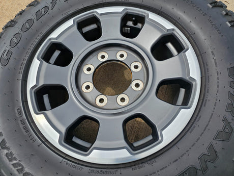 (1) 18" Ford F-250 F-350 OEM TREMOR 10482 rim wheel DURATRAC Spare Texas Truck Tire