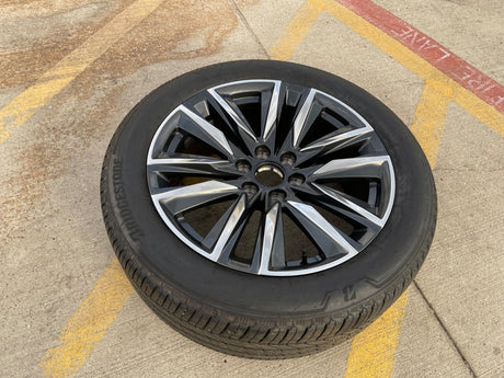 (1) 22" Cadillac Escalade OEM Platinum 4869 95028 wheel rim 2023 2024 2025 2026 Texas Truck Tire
