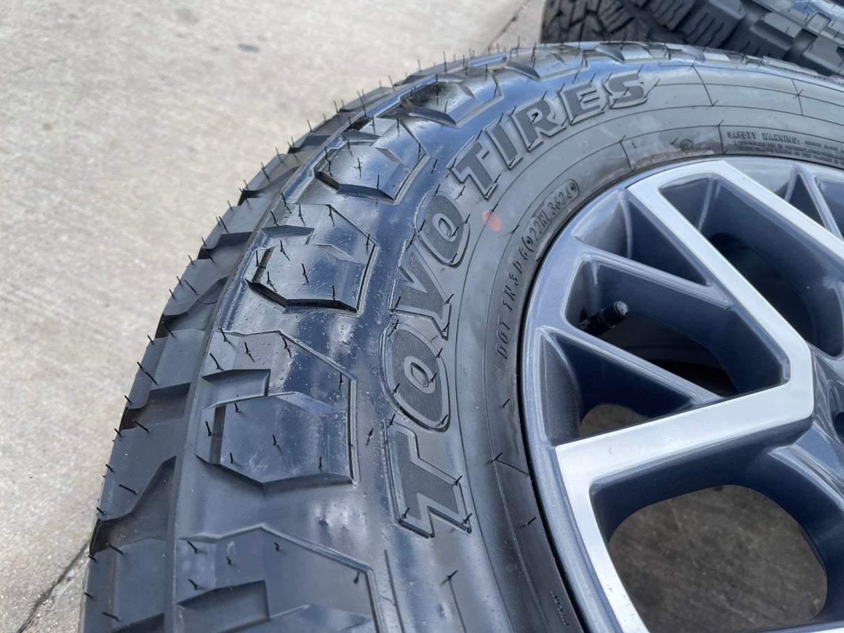 18" Jeep Grand Cherokee OEM 9331 wheels rims Wrangler Gladiator 2024 2025 NEW Texas Truck Tire