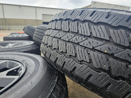 17" Jeep Wrangler Rubicon OEM 9218 wheels rims Gladiator tires DUELER A/T Texas Truck Tire
