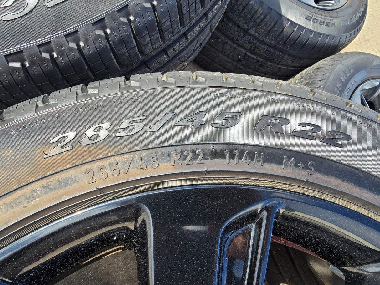 22" Lincoln Navigator OEM rims wheels Black Label 95384 10496 tires PIRELLI NEW Texas Truck Tire