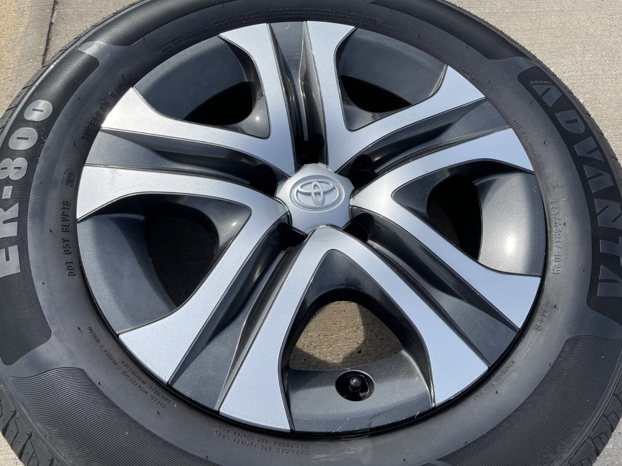 17" Toyota RAV4 OEM wheel rim 69625 Sienna CH-R 2020 2021 2022 2023 2024 2025 Texas Truck Tire