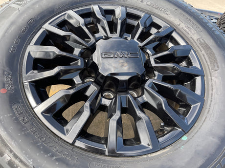 18" Chevy Silverado ALASKAN AT4X 2500 OEM 14031 wheels rims 2024 2025 2026 NEW Texas Truck Tire