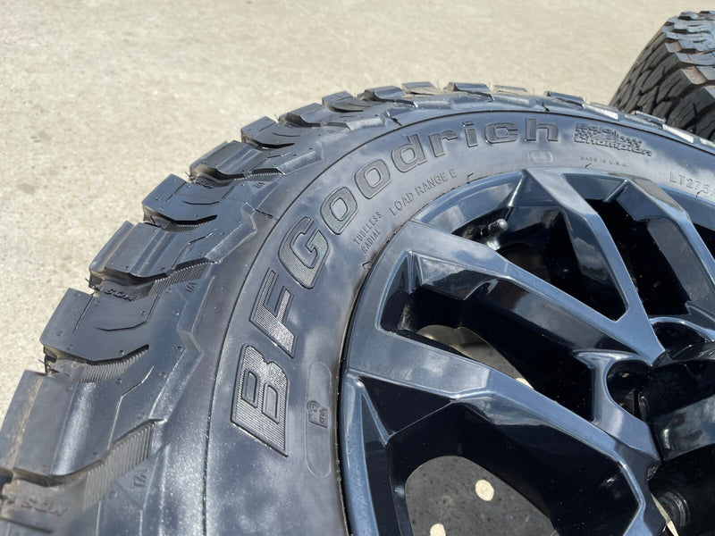 20" Chevy Silverado Trail Boss GMC AT4 2500 OEM 94030 wheels rims NEW BFG KO3 Texas Truck Tire