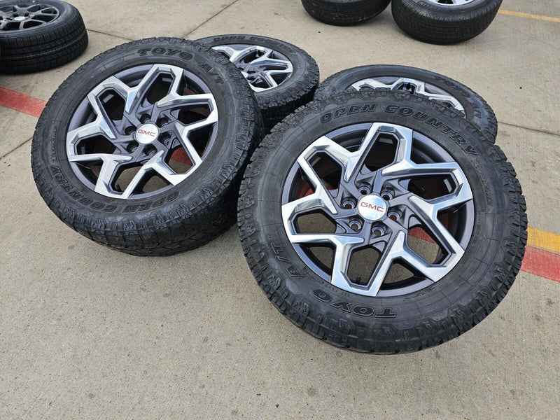 20" GMC Sierra Yukon AT4 Tahoe Silverado OEM wheels rims 95369 TOYO A/T2 Texas Truck Tire