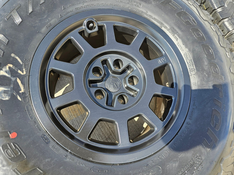 (5) 17" AEV Jeep Wrangler Rubicon OEM Salta wheels rims Gladiator BFG 37" NEW Texas Truck Tire