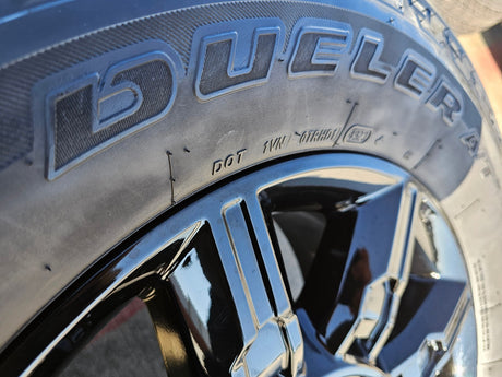 20" GMC Sierra DENALI 2500 3500 OEM 14137 5963 wheels rims Silverado tires A/T Texas Truck Tire