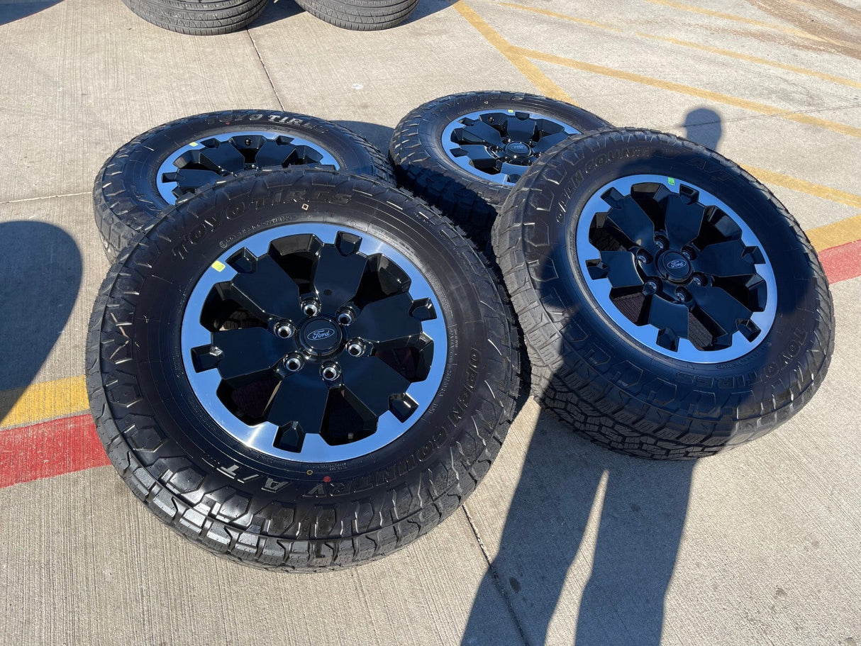 18" Ford Bronco BADLANDS OEM black wheels rims 10282 Ranger 2024 2025 TOYO NEW Texas Truck Tire