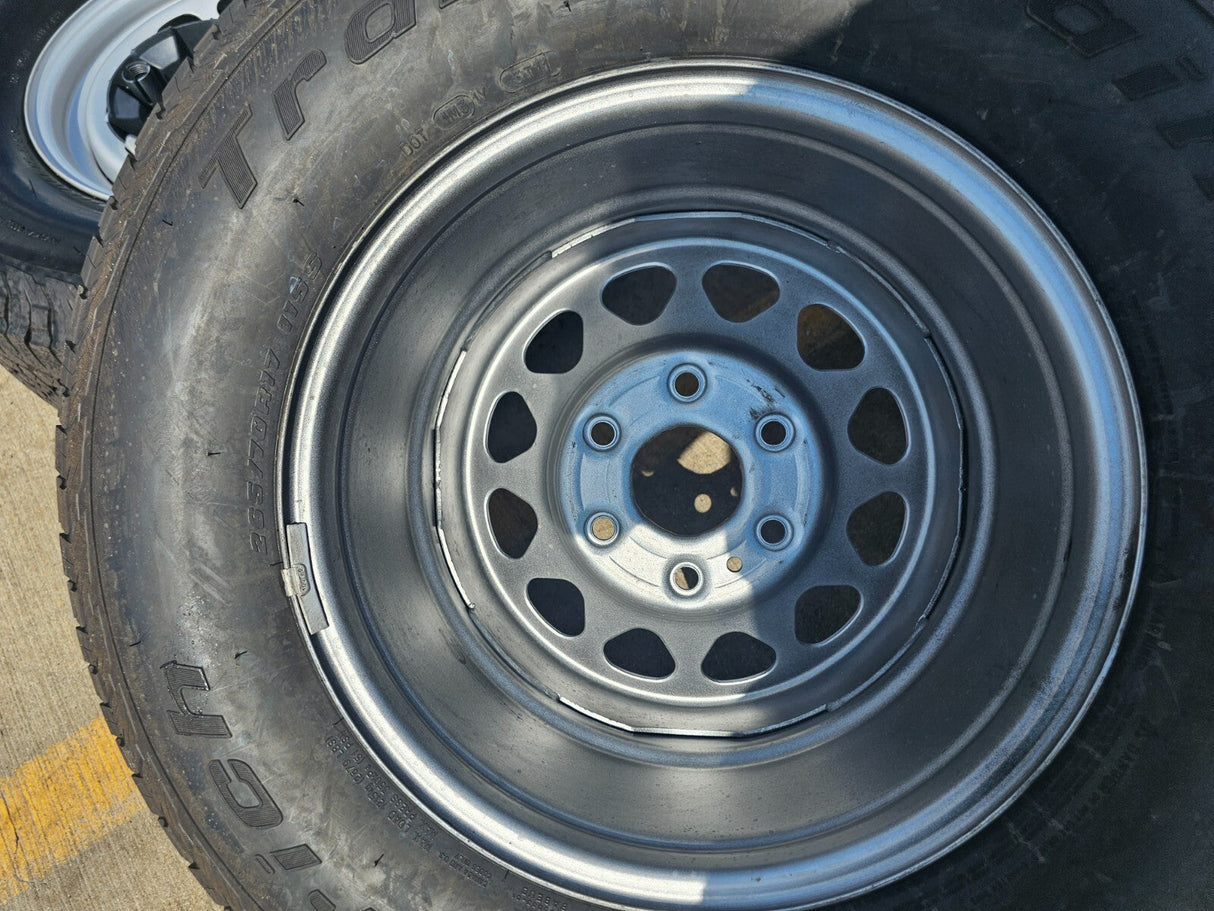 17" GMC Sierra Chevy Silverado OEM wheels rims tires 8130 Yukon NEW BFG A/T Texas Truck Tire