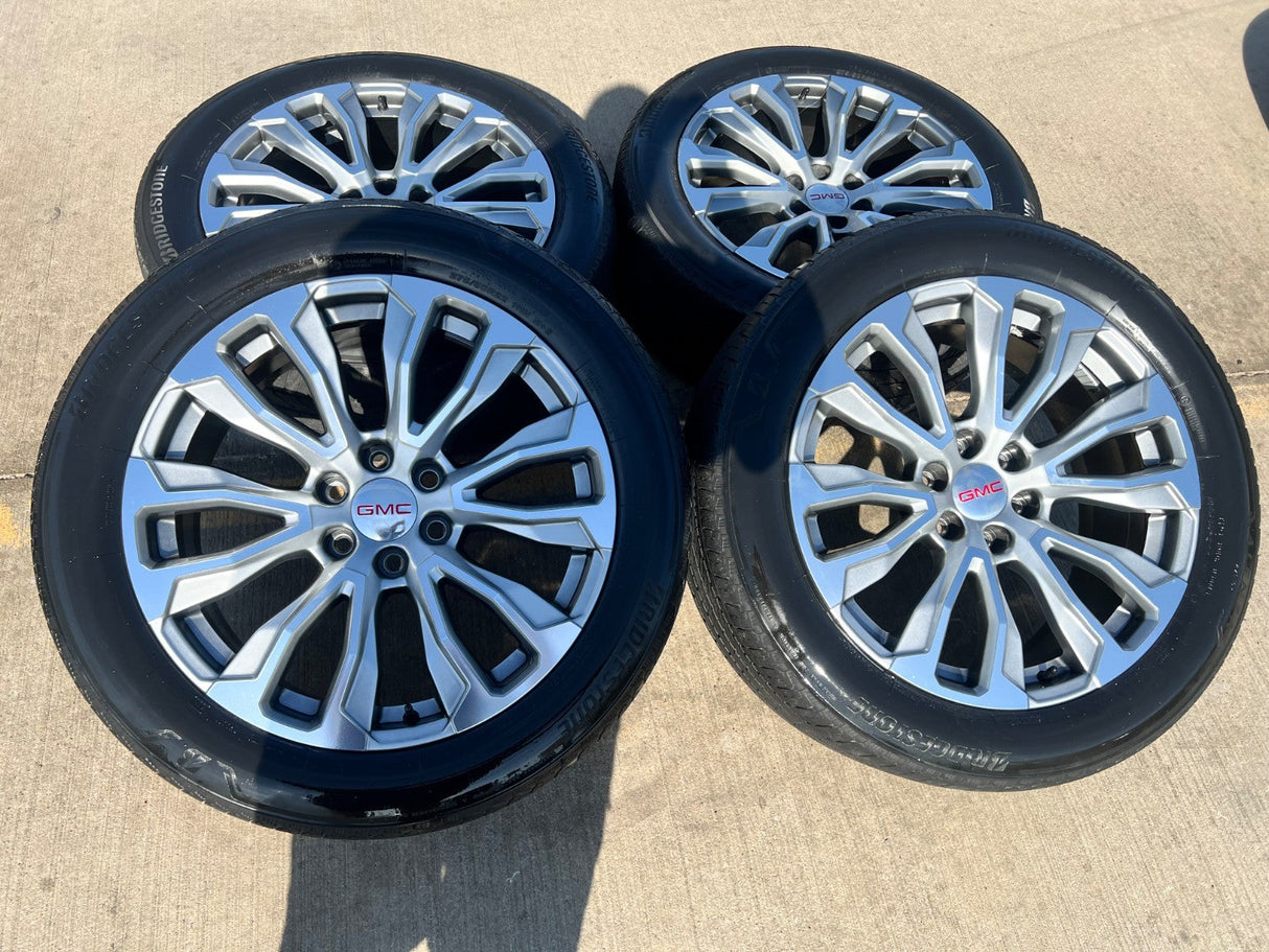 22" GMC Yukon Sierra DENALI OEM wheels rims 14025 97000 tires BRIDGESTONE Texas Truck Tire