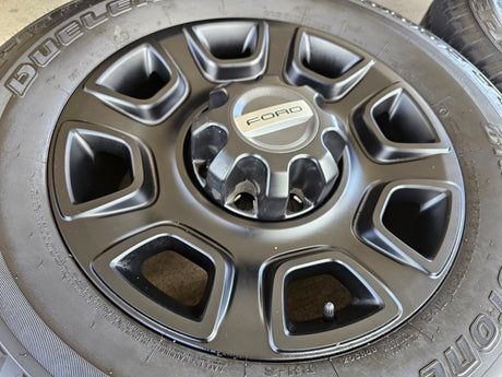 20" Ford F-250 F-350 OEM Lariat Platinum wheels rims 10486 tires 2024 2025 2026 Texas Truck Tire