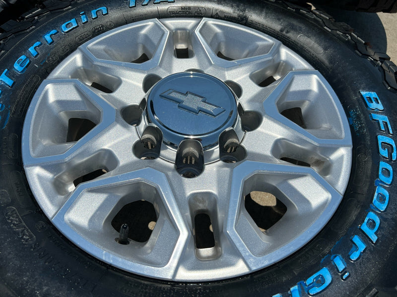 18" Chevy Silverado Trail Boss 2500 3500 OEM 5959 wheels rims NEW BFG KO3 A/T Texas Truck Tire