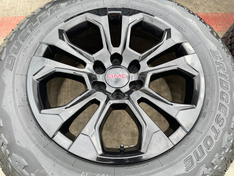 20" Chevy Tahoe Silverado OEM 14090 95417 wheels rims tires BRIDGESTONE A/T NEW Texas Truck Tire