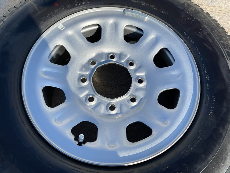 18" Chevy Silverado GMC Sierra 2500 3500 OEM 8096 wheel rim spare MICHELIN NEW Texas Truck Tire