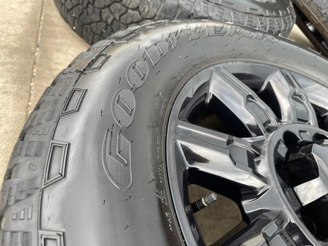20" GMC Sierra DENALI 2500 3500 OEM 14137 5963 wheels rims Silverado tires A/T Texas Truck Tire