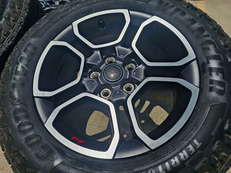 18" Jeep Grand Cherokee TRAILHAWK L OEM wheels rims 9309 Durango Texas Truck Tire