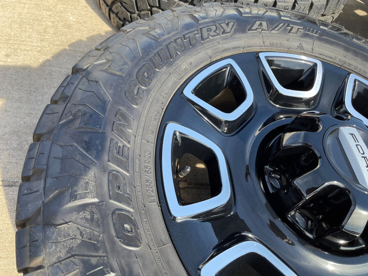 20" Ford F-250 F-350 OEM 10486 Lariat wheels rims 2024 2025 2026 TOYO 35" Texas Truck Tire
