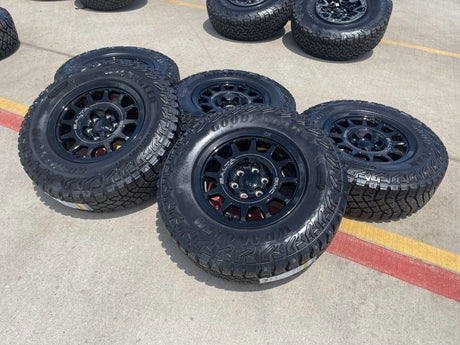 18" AEV SALTA GMC Sierra AT4X Chevy Silverado OEM rims wheels 2024 2025 NEW Texas Truck Tire