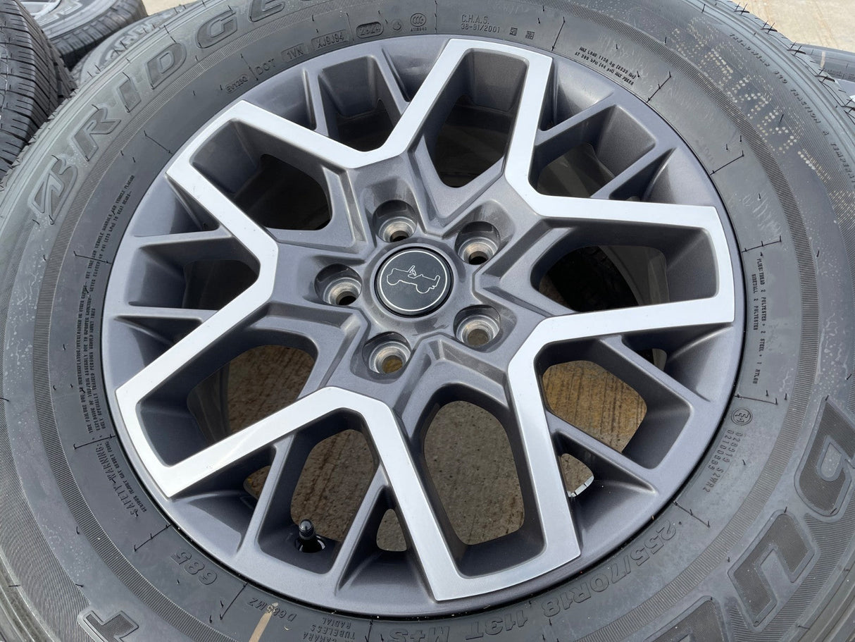 18" Jeep Wrangler Grand Cherokee Gladiator OEM 9331 wheels rims 2025 2026 NEW Texas Truck Tire