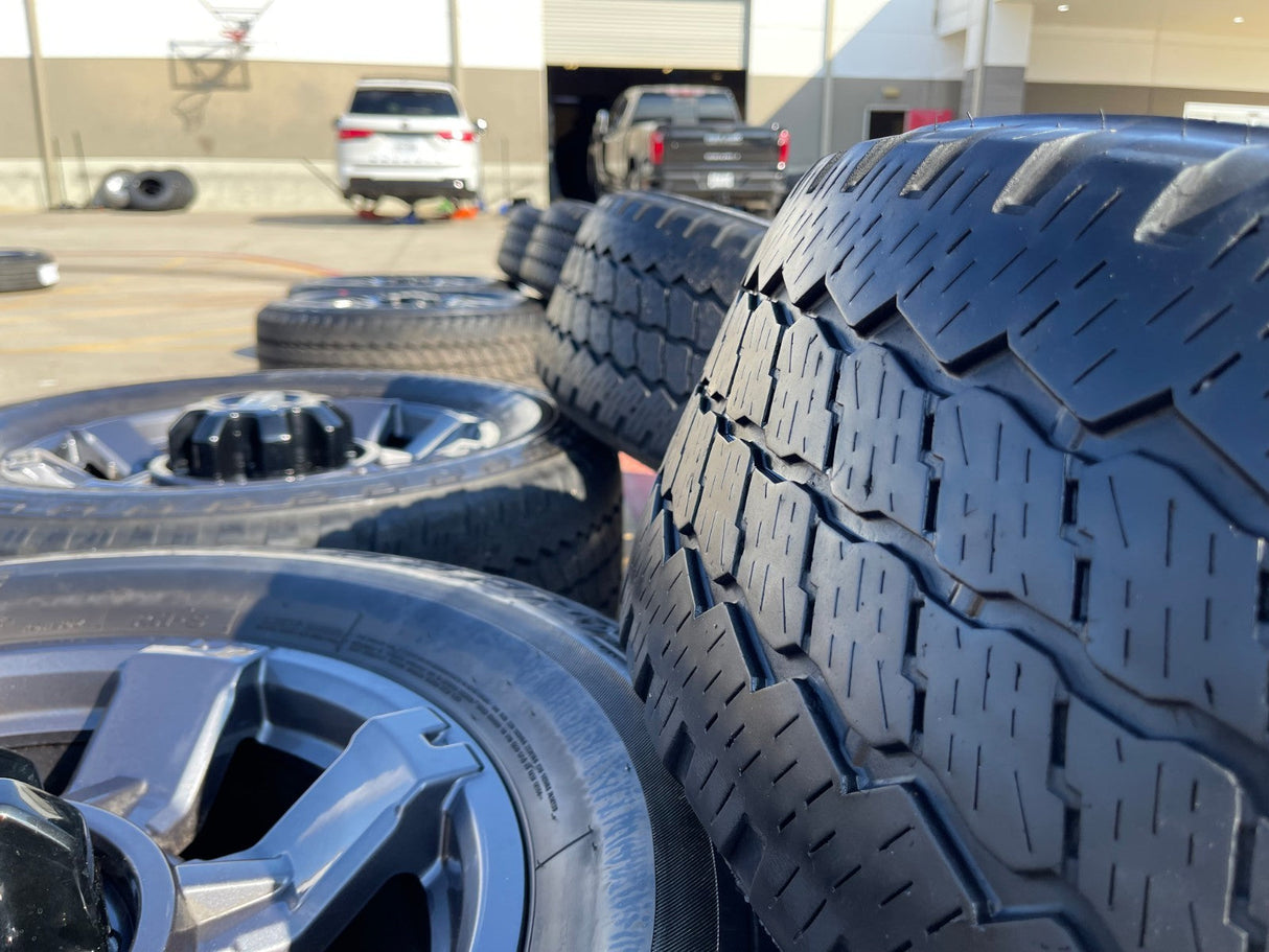 20" Ford F-250 F-350 OEM gray Lariat 10485 10296 wheels rims tires DISCOUNTED Texas Truck Tire