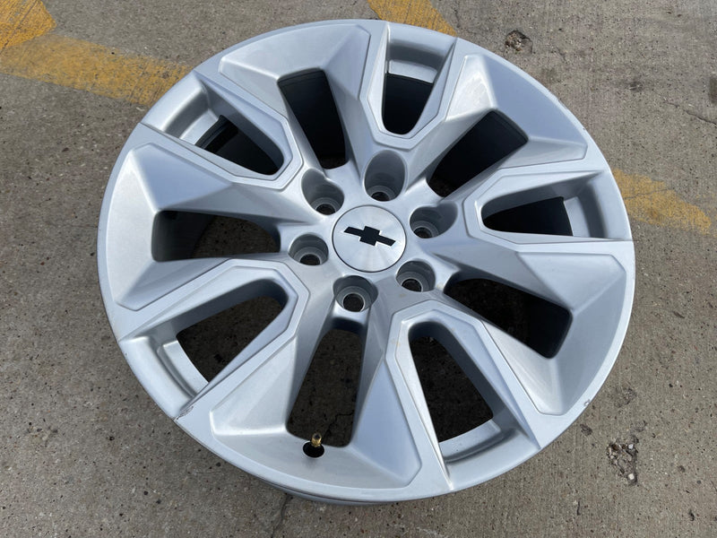 20" Chevy Silverado 1500 Tahoe Suburban OEM 5915 5916 wheel rim Texas Truck Tire