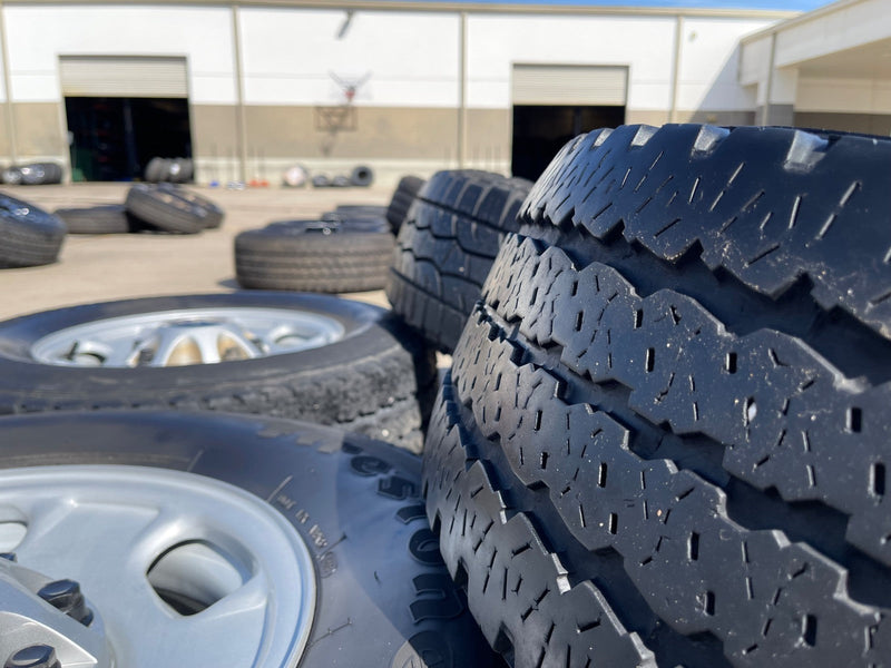 17" Chevy Silverado GMC Sierra 2500 OEM 8095 wheels rims FIRESTONE TRANSFORCE AT Texas Truck Tire