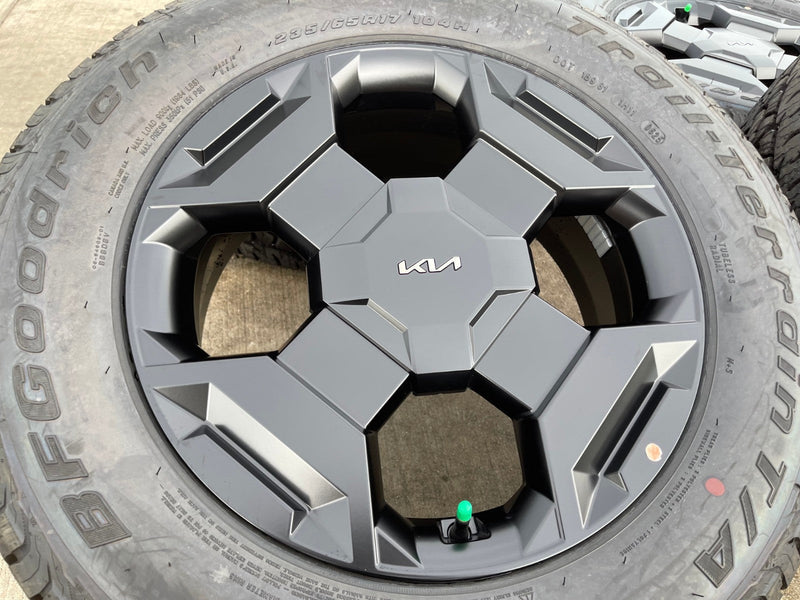 17" Kia Sorento X-PRO OEM wheels rims Telluride Sedona 2025 2026 NEW Texas Truck Tire