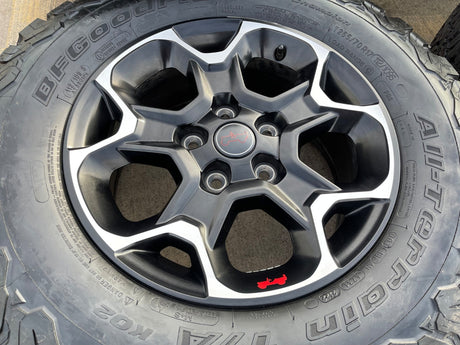 17" Jeep Wrangler Rubicon OEM wheels rims Gladiator 96832 9282 BFG KO2 A/T NEW Texas Truck Tire