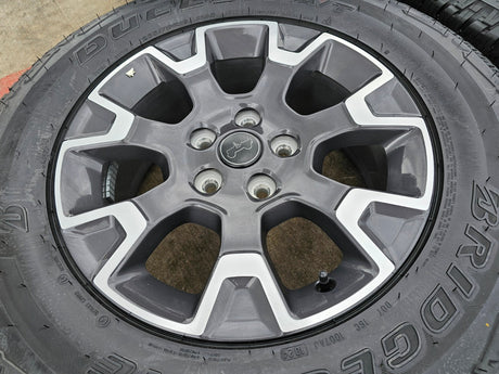 18" Jeep Wrangler Gladiator OEM 9330 wheels rims Grand Cherokee 2024 2025 NEW Texas Truck Tire