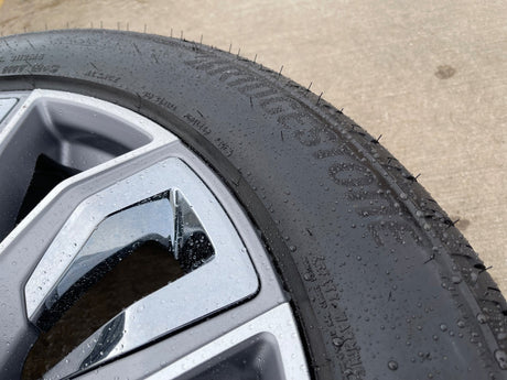 22" GMC Yukon Chevy Tahoe Escalade OEM chrome 95513 14134 wheels rims tires Texas Truck Tire