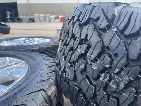 20" GMC Sierra Denali 2500 3500 OEM 5957 wheels rims 2024 2025 NEW BFG KO2 Texas Truck Tire
