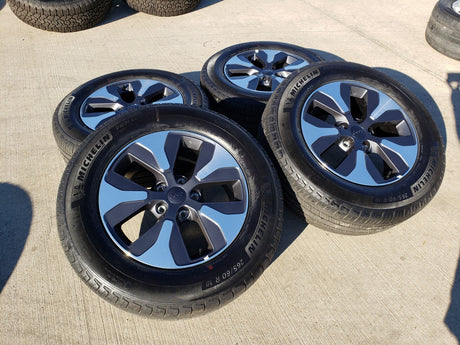 18" Jeep Grand Cherokee L OEM wheels rims 9308 Durango tires MICHELIN Texas Truck Tire