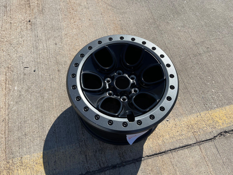 (1) 17" Ford F-150 Raptor OEM BEADLOCK rim wheel 10459 95210 DISCOUTNED Texas Truck Tire