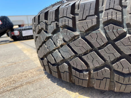 (1) 18" AEV SALTA GMC Sierra AT4X Chevy Silverado OEM rim wheel 2024 2025 NEW Texas Truck Tire