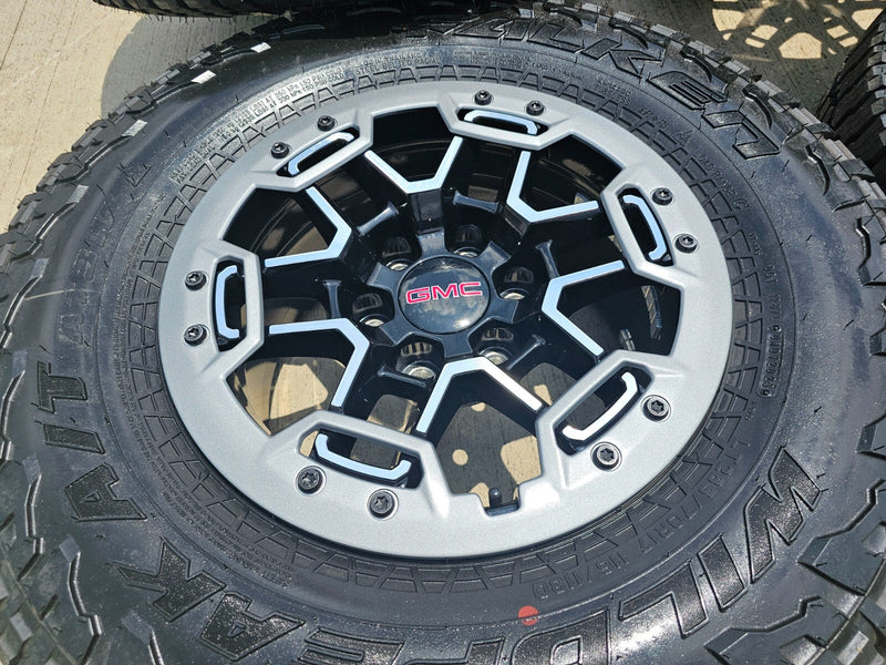 17" GMC Sierra Chevy Silverado OEM Beadlock wheels rims Canyon NEW Texas Truck Tire