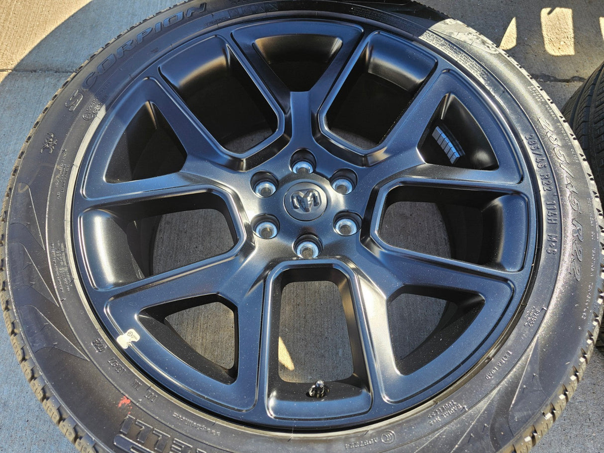 22" Dodge Ram 1500 OEM LIMITED Laramie wheels rims black 2725 2684 PIRELLI NEW Texas Truck Tire